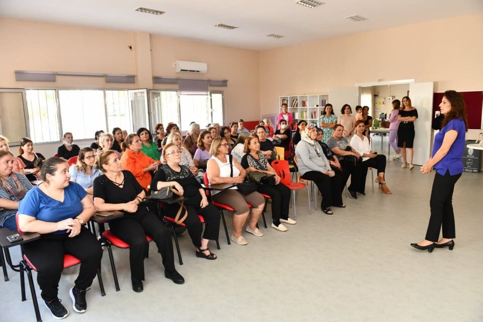 &Ccedil;iğli Belediyesi tarafından, kadınların istihdama dahil edilmesine ve ekonomik olarak