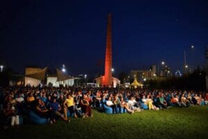 İzmir B&uuml;y&uuml;kşehir Belediye Başkanı Tun&ccedil; Soyer&rsquo;in İzmir&rsquo;i bir k&uuml;lt&uuml;r sanat