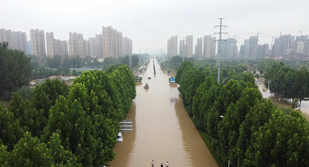 &Ccedil;in'in Henan eyaletinde şiddetli yağışların yol a&ccedil;tığı sel ve toprak