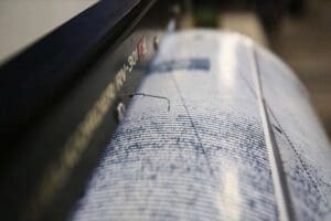 &Ccedil;in Deprem Ağları Merkezinden (CENC), &Ccedil;in-Tacikistan sınırında 7,2 b&uuml;y&uuml;kl&uuml;ğ&uuml;nde deprem