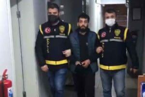 Balıkkesir'in Ayvalık il&ccedil;esinde taksicilik yapan ve&nbsp;İzmir'in Dikili il&ccedil;esinde, aracının bagajında