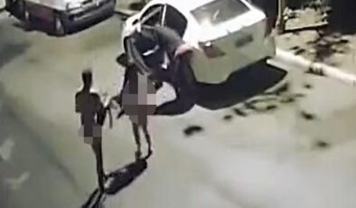 Cinsel ilişkiye girerken arabaları çalınan çift, sokak ortasında çırılçıplak kaldı