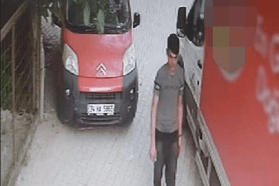 Kocaeli'de Afgan uyruklu A.M.'nin takip edip cinsel istismarda bulunmaya &ccedil;alıştığı,