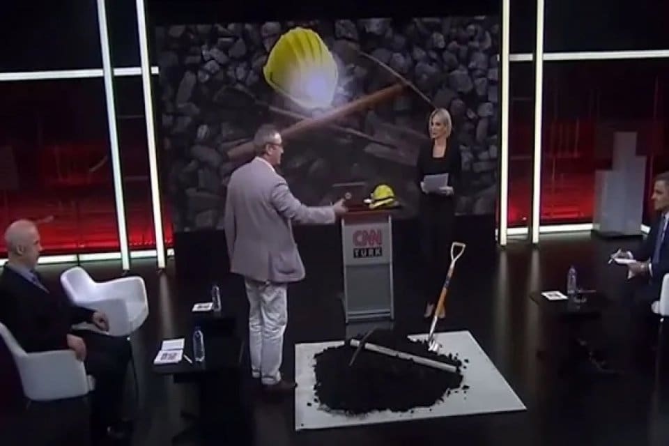 CNN T&uuml;rk'te İT&Uuml; &Ouml;ğretim G&ouml;revlisi Prof. Dr. Cengiz Kuzu&rsquo;dan k&ouml;m&uuml;r