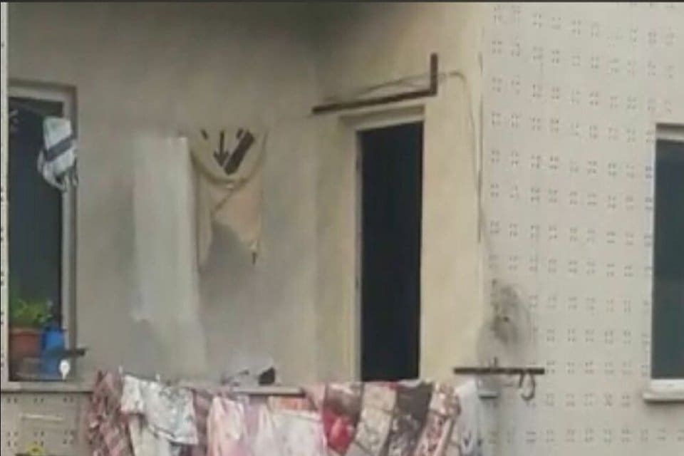 İstanbul'da &ccedil;ocuğunu tavana asarak d&ouml;vd&uuml;ğ&uuml; iddia edilen baba, hakimlik&ccedil;e yurt