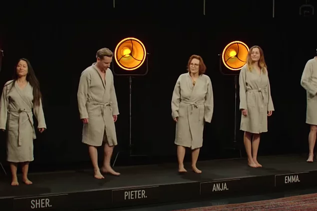 Hollanda'da bir televizyon programında &ccedil;ocuklardan gelen sorular tamamen &ccedil;ıplak yetişkinler