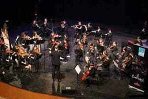 8-18 yaş aralığındaki her biri birbirinden yetenekli &ccedil;ocuklardan oluşan Narlıdere