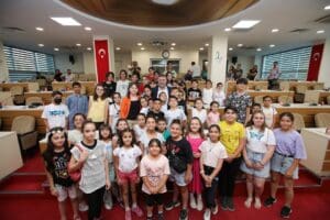&lsquo;D&uuml;nya &Ccedil;ocuk ve Gen&ccedil;lik Kenti&rsquo; vizyonu doğrultusunda &ouml;rnek projeleriyle fark