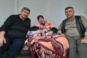 Kahramanmaraş merkezli depremlerde hasar g&ouml;ren evinde mahsur kalıp, kurtarıldıktan sonra