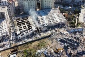 Gaziantep'te &ccedil;&ouml;ken Ayşe Mehmet Polat sitesinin m&uuml;teahhidi ve fenni m&uuml;messili