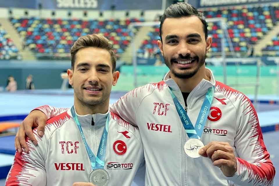 İZMİR ve T&uuml;rkiye'nin cimnastikteki en b&uuml;y&uuml;k gururları İbrahim &Ccedil;olak ve