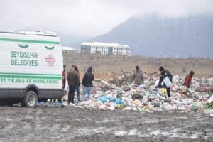 Konya'nın Seydişehir il&ccedil;esindeki &ccedil;&ouml;p depolama alanında bulanan bebek cesediyle ilgili