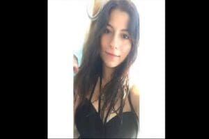 Elif &Uuml;lk&uuml; Eroğlu sahurdan sonra sokağındaki konteynnere &ccedil;&ouml;p d&ouml;kmeye giderken