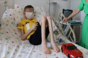 Bursa'da &ccedil;&ouml;p evde bulunan 9 yaşındaki Cem Muhammet'in Antalya'nın Aksu