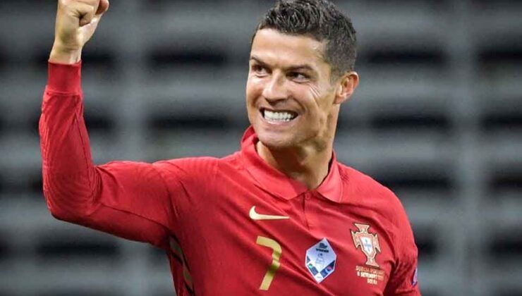 Cristiano Ronaldo tarihin en golcü futbolcusu oldu