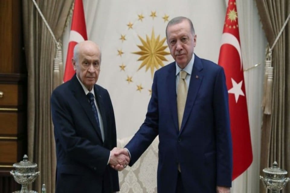 Cumhurbaşkanı Erdoğan ile MHP lideri Bah&ccedil;eli bug&uuml;n Cumhurbaşkanlığı K&uuml;lliyesi'nde saat