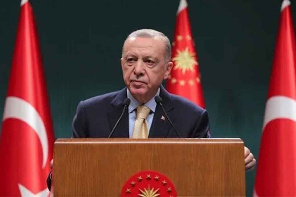 Cumhurbaşkanı Erdoğan 4 saat s&uuml;ren Kabine Toplantısı'nın ardından a&ccedil;ıklama yaptı.