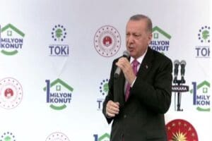 Cumhurbaşkanı Recep Tayyip Erdoğan, Ankara Sincan'da TOKİ Konutları'nın anahtar teslim