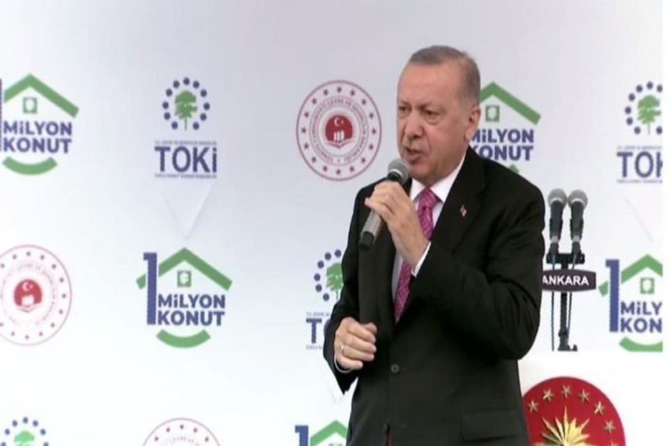 Cumhurbaşkanı Recep Tayyip Erdoğan, Ankara Sincan'da TOKİ Konutları'nın anahtar teslim