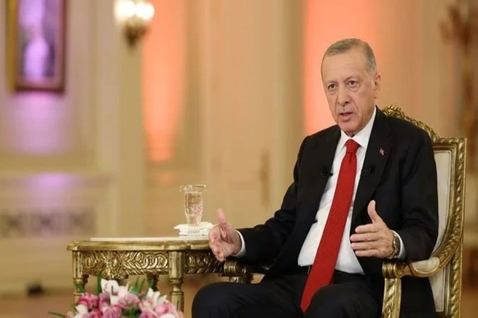 Cumhurbaşkanı Erdoğan,&nbsp;Yunanistan'ın Ege'de tansiyonu y&uuml;kselten uluslararası hukuka aykırı eylemlerine ilişkin