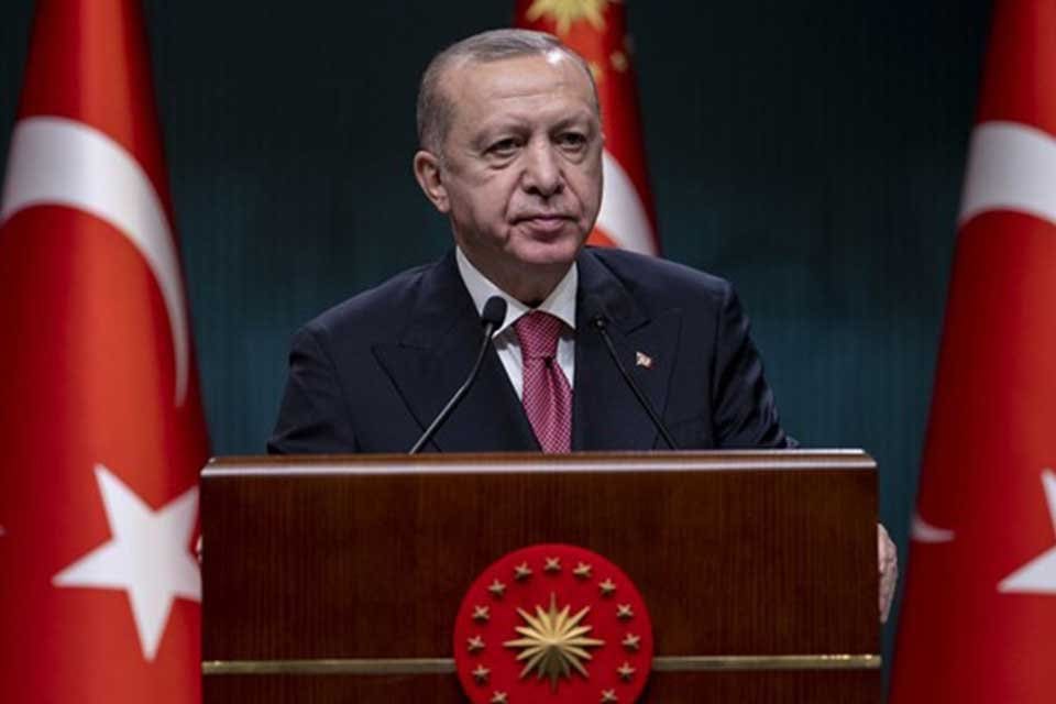 T&uuml;rkiye'nin 2 haftalık kademeli normalleşme s&uuml;recinde sona gelindi. Cumhurbaşkanı Erdoğan,