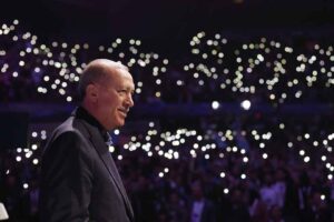 Cumhurbaşkanı Recep Tayyip Erdoğan, ÜniAK FEST Programında, AK Gençlik İzmir’in