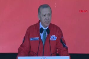 Cumhurbaşkanı Recep Tayyip Erdoğan, Azerbaycan'da ilk kez d&uuml;zenlenen TEKNOFEST'te a&ccedil;ıklamalarda