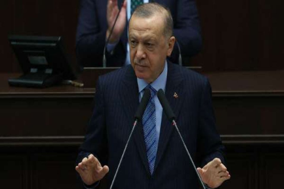 Cumhurbaşkanı Recep Tayyip Erdoğan, kısıtlamaların kaldırılmasına ilişkin yaptığı açıklamada "Kabine