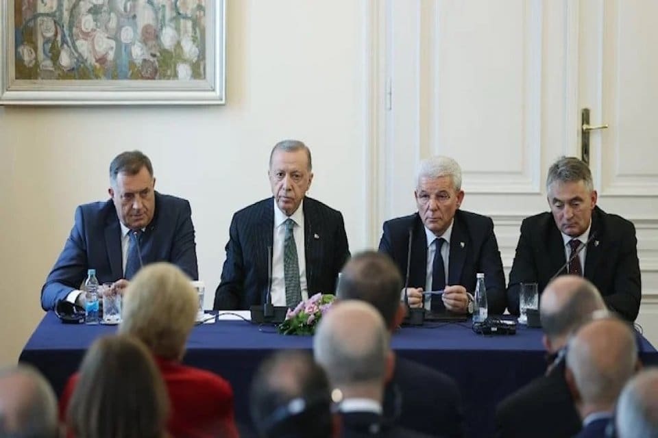Cumhurbaşkanı Recep Tayyip Erdoğan, Bosna-Hersek Devlet Başkanlığı Konseyi Başkanı Caferovi&ccedil;,