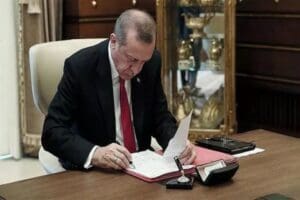Cumhurbaşkanı Recep Tayyip Erdoğan, partililere mektup yolladı. Erdoğan,&nbsp;"Kuruluşundan beri sandıktan