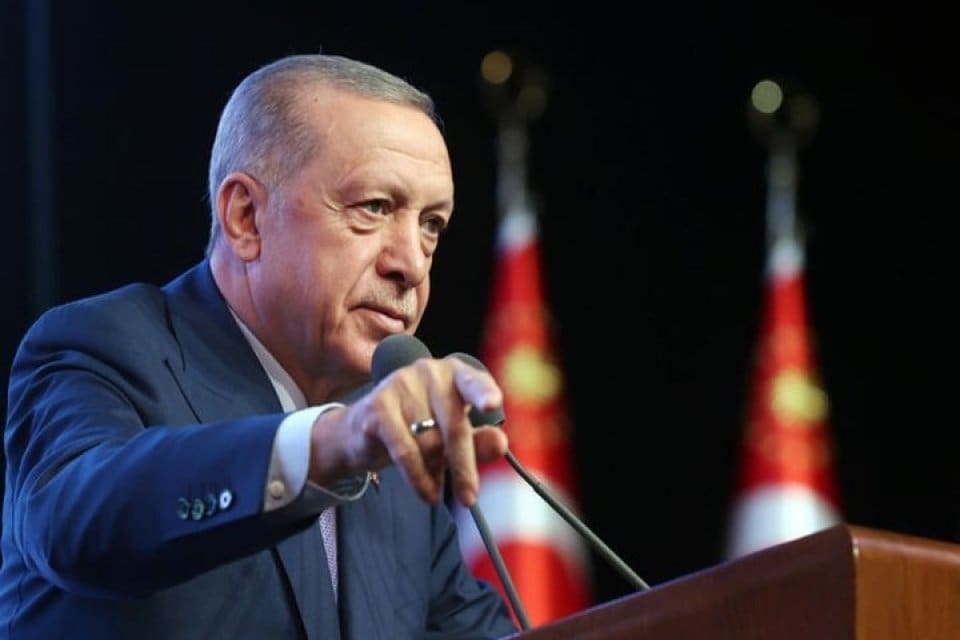 Beştepe'deki &ouml;ğretmen atama t&ouml;reninde konuşan Cumhurbaşkanı Erdoğan, Ankara'daki eyleme tepki