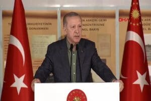 Cumhurbaşkanı Erdoğan, İstanbul Tersane Komutanlığı&rsquo;nda İş&ccedil;ilerle İftar Programı&rsquo;nda a&ccedil;ıklamalarda bulundu.