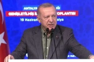 Cumhurbaşkanı Recep Tayyip Erdoğan, Antalya'da AK Parti İl Teşkilatı Toplantısı'nda