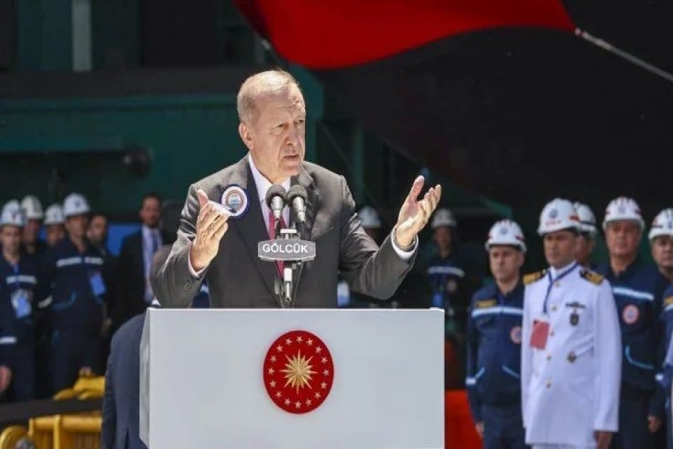 G&ouml;lc&uuml;k Tersanesi'ndeki t&ouml;ren konuşan Cumhurbaşkanı Erdoğan, İsve&ccedil;'in&nbsp;T&uuml;rkiye'ye y&ouml;nelik yaptırım uygulamasını