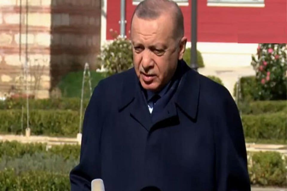 Cumhurbaşkanı Erdoğan, gazetecilerin sorularını yanıtladı. İşte&nbsp;Cumhurbaşkanı&nbsp;Erdoğan'ın a&ccedil;ıklamalarından satırbaşları: Hocalı katliamının