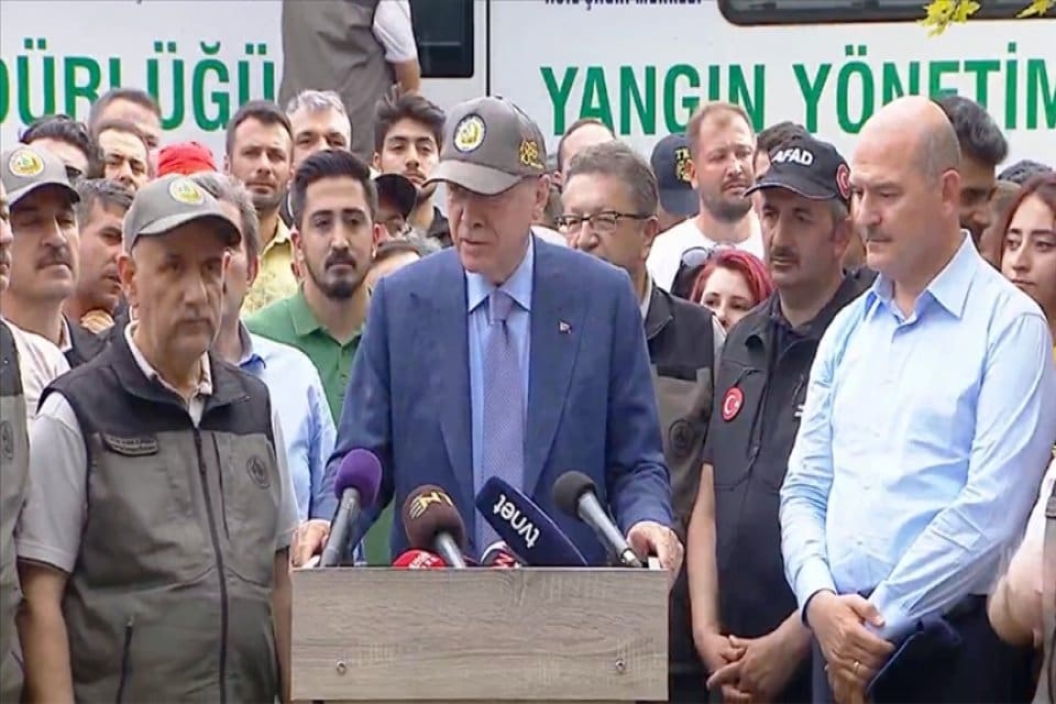 Cumhurbaşkanı Erdoğan, 21 Haziran akşamından beri yanan Marmaris'te a&ccedil;ıklamalarda bulundu.