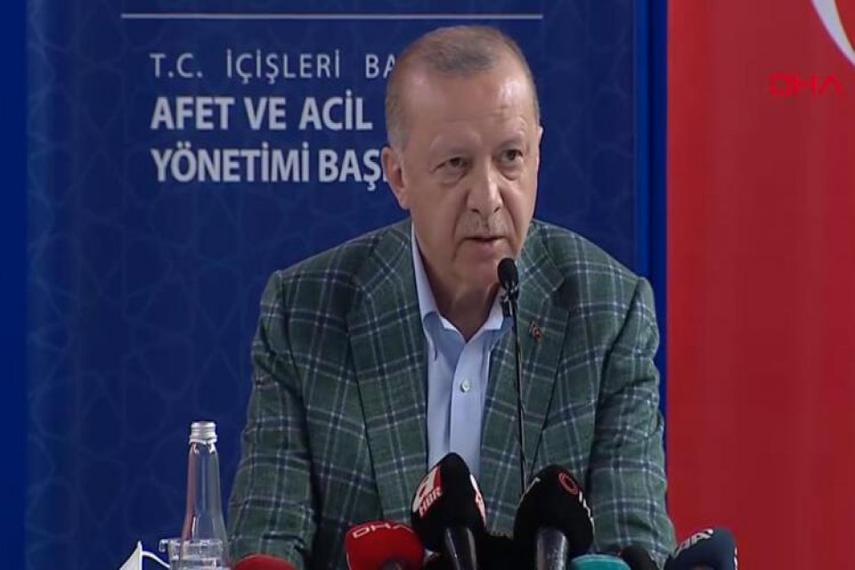 Cumhurbaşkanı Erdoğan, Antalya'da &ccedil;ıkan yangınlara ilişkin a&ccedil;ıklamalarda bulunuyor. Cumhurbaşkanı Erdoğan