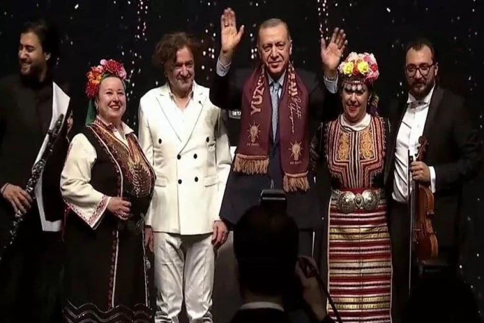 Cumhurbaşkanı Recep Tayyip Erdoğan, "2023 Roman Buluşması-Y&uuml;zyılın Romanını Birlikte Yazıyoruz"