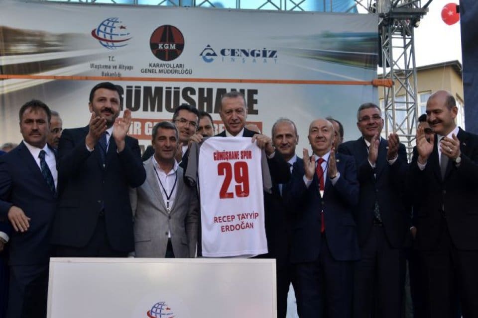 Cumhurbaşkanı ve AK Parti Genel Başkanı Recep Tayyip Erdoğan, AK