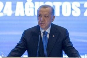 Cumhurbaşkanı Erdoğan,&nbsp;T&uuml;rkiye'nin k&uuml;resel ekonomik krizi fırsata &ccedil;evirme konusunda en başarılı