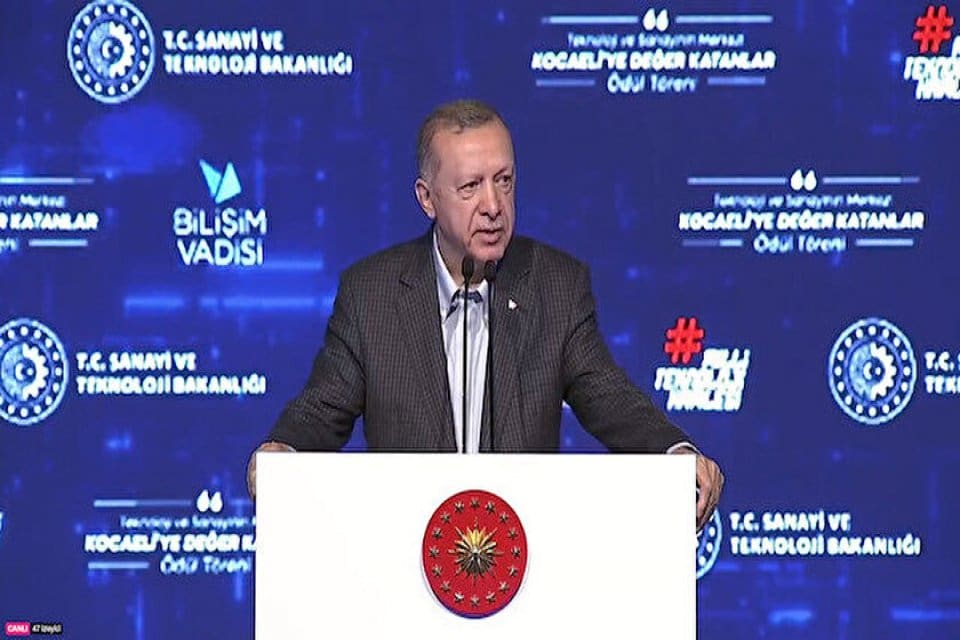 Cumhurbaşkanı Erdoğan, Gebze Bilişim Vadisi'ndeki &ouml;d&uuml;l t&ouml;reninde konuştu. Erdoğan, "T&uuml;rkiye