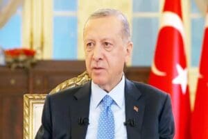 Cumhurbaşkanı Recep Tayyip Erdoğan, canlı yayında gazetecilerin g&uuml;ndeme dair sorularını