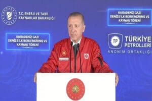 &nbsp; Filyos'ta Karadeniz Gazı Denize İlk Boru İndirme ve Kaynak