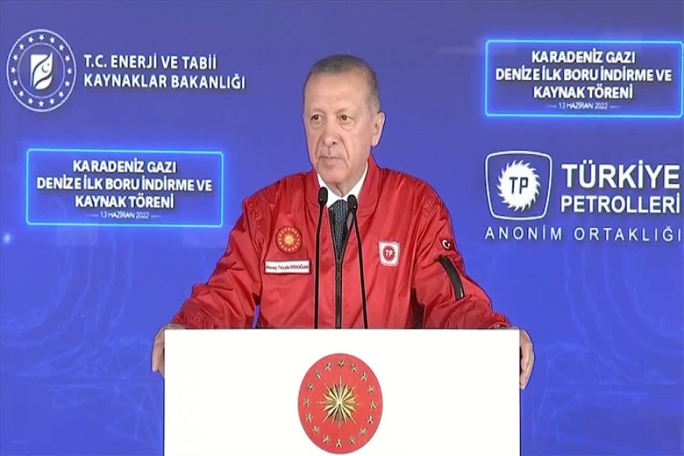 &nbsp; Filyos'ta Karadeniz Gazı Denize İlk Boru İndirme ve Kaynak