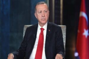BALKON KONUŞMASINI SİZLERLE BERABER YAPACAĞIZ AK Parti İzmir Milletvekili ve
