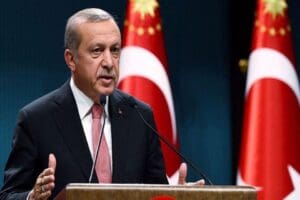 Kardiyoloji Uzmanı Prof. Dr. Serkan Topaloğlu, ge&ccedil;tiğimiz g&uuml;nlerde koronavir&uuml;se yakalanan