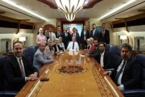 Cumhurbaşkanı Erdoğan, Suudi Arabistan ziyaretinin d&ouml;n&uuml;ş&uuml;nde gazetecilerin sorularını yanıtladı. Erdoğan,