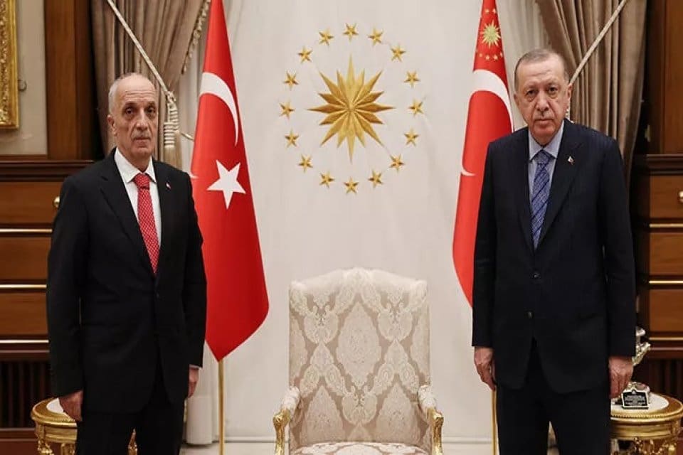 Cumhurbaşkanı Erdoğan, AK Parti Genel Merkezi'nde T&Uuml;RK-İŞ Genel Başkanı Erg&uuml;n