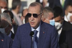 Cumhurbaşkanı Recep Tayyip Erdoğan, bayram namazını Lefkoşa Hala Sultan Camii'nde