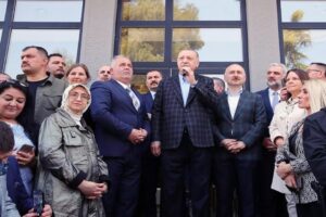 Cumhurbaşkanı Recep Tayyip Erdoğan, &Ccedil;atalca Belediyesi ziyareti sonrasında halka hitap